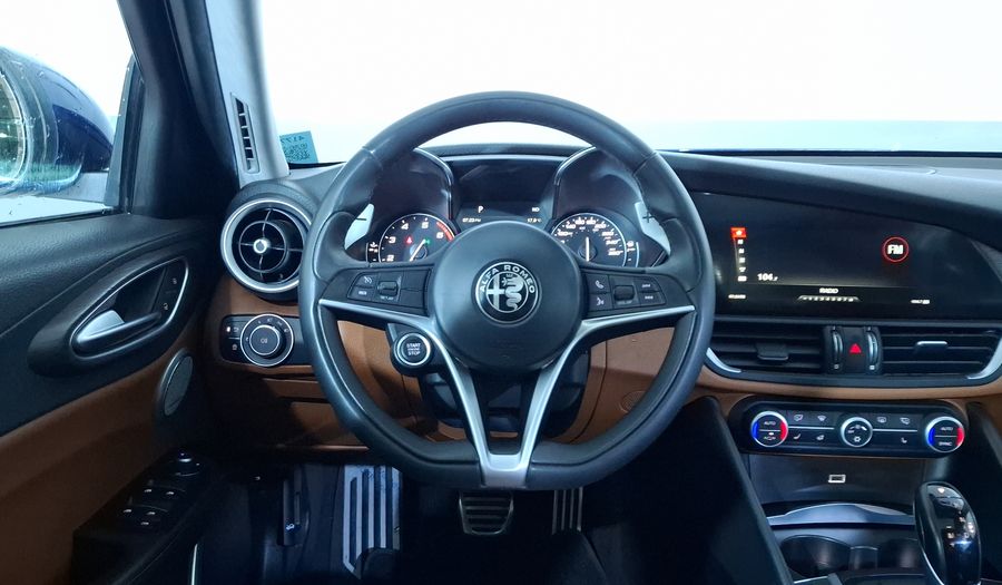 Alfa Romeo Giulia 2.0 TI Sedan 2017