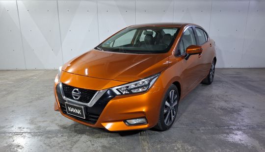 Nissan • Versa