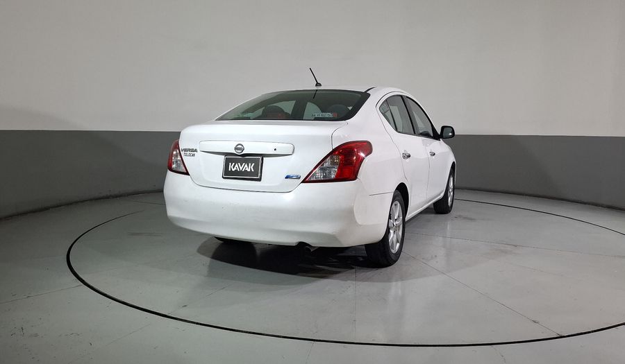 Nissan Versa 1.6 ADVANCE TM AC Sedan 2013