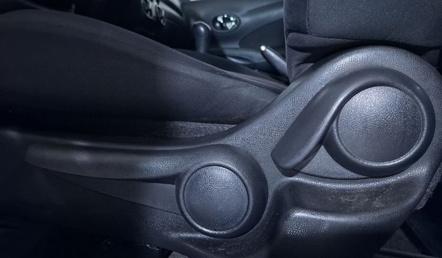 Nissan Versa 1.6 ADVANCE TM AC Sedan 2013