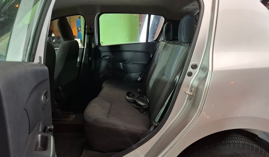 Renault Sandero 1.6 AUTHENTIQUE Hatchback 2017