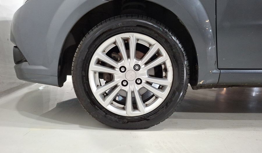 Chevrolet Aveo 1.6 AT C Sedan 2013