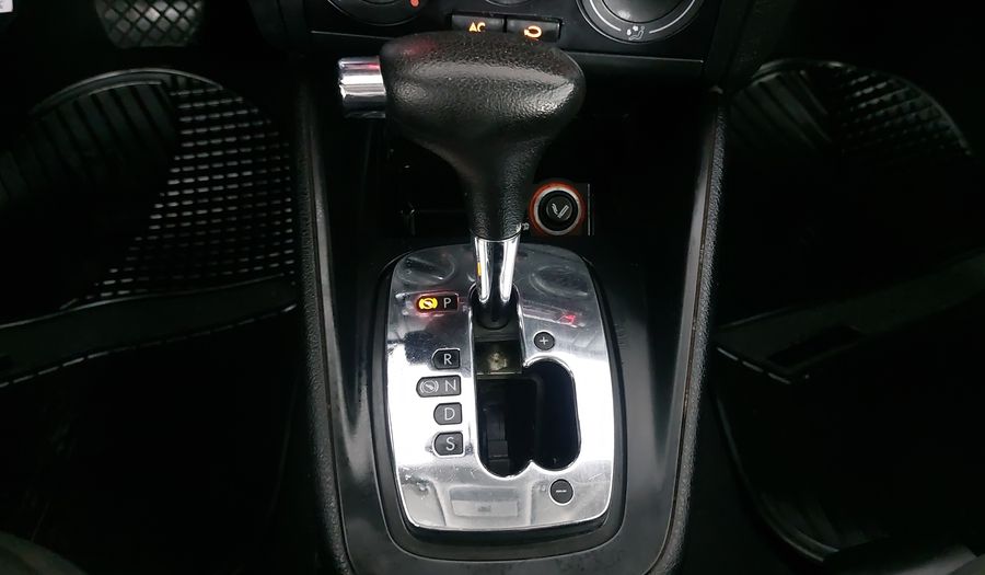 Volkswagen Jetta Clasico 2.0 CL TIPTRONIC Sedan 2015