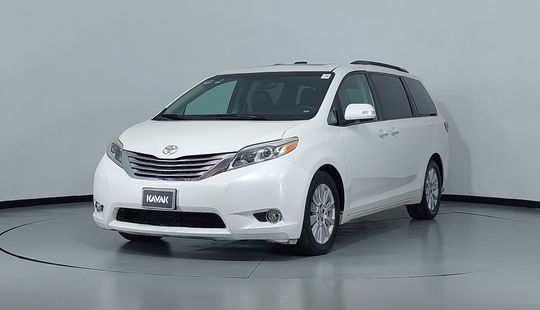 Toyota • Sienna