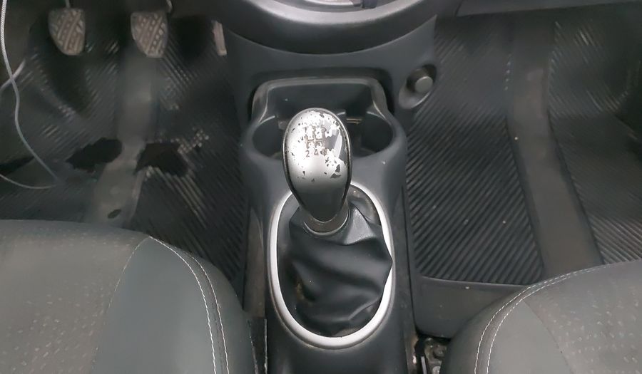 Nissan March 1.6 ADVANCE Hatchback 2020
