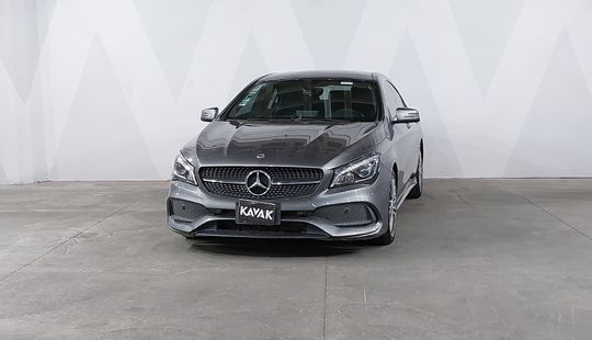 Mercedes Benz • Clase CLA