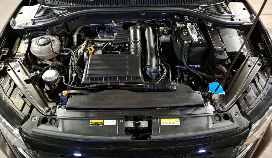 Volkswagen Jetta 1.4 SPORTLINE AUTO Sedan 2022