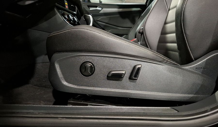 Volkswagen Jetta 1.4 SPORTLINE AUTO Sedan 2022