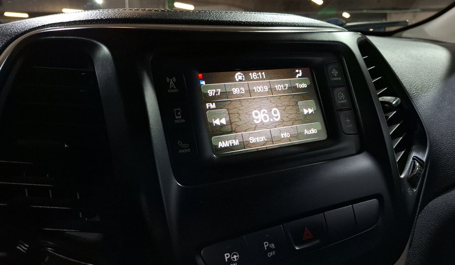 Jeep Cherokee 2.4 LATITUDE Suv 2015