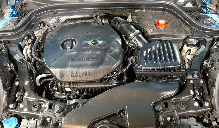Mini Cooper 1.5 COOPER CHILI AT Hatchback 2016