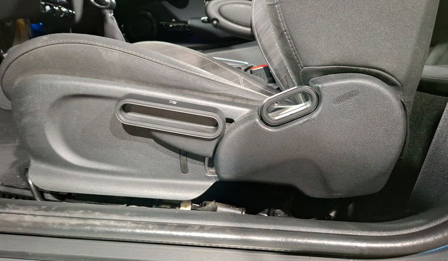 Mini Cooper 1.5 COOPER CHILI AT Hatchback 2016