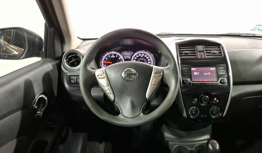 Nissan Versa 1.6 ADVANCE TM AC Sedan 2016