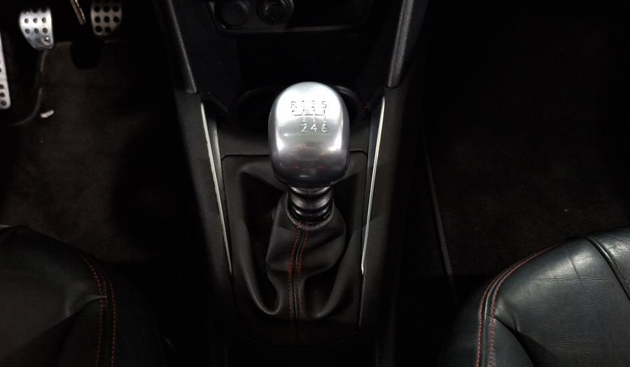 Peugeot 208 1.6 GT MT Hatchback 2014
