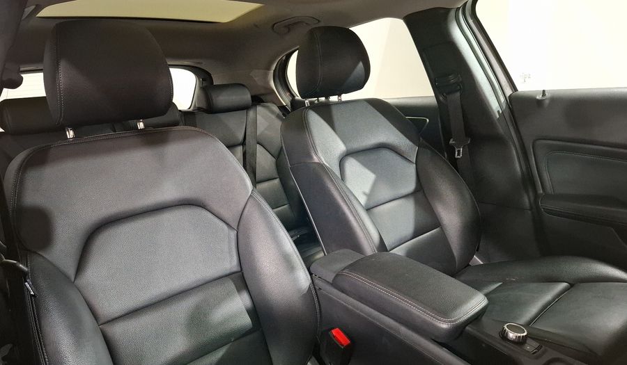 Mercedes Benz Clase Gla 1.6 GLA 200 DCT Suv 2019