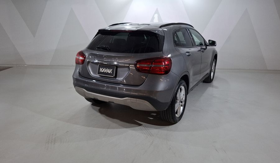 Mercedes Benz Clase Gla 1.6 GLA 200 DCT Suv 2019