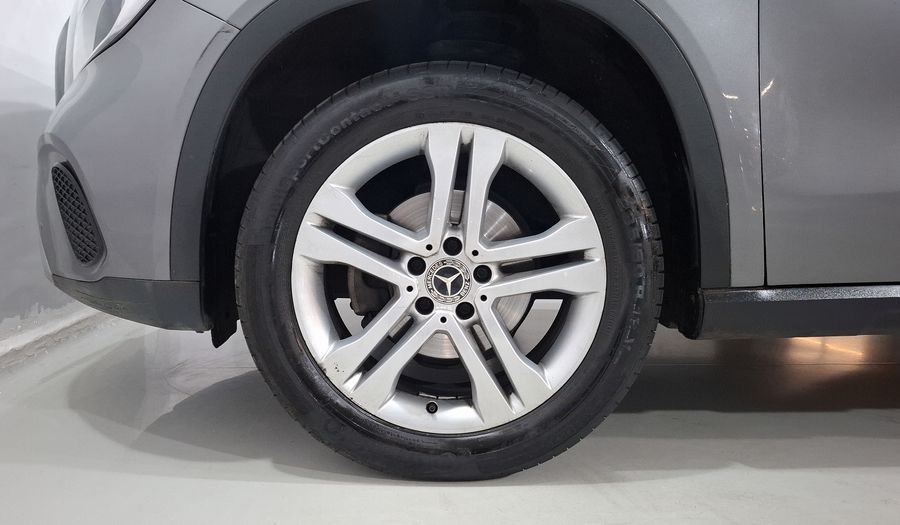 Mercedes Benz Clase Gla 1.6 GLA 200 DCT Suv 2019