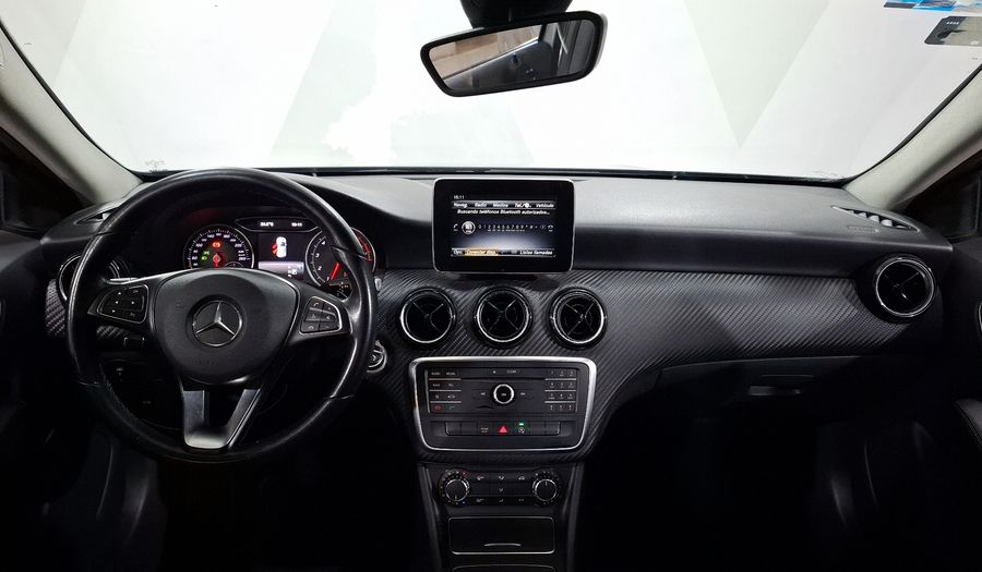 Mercedes Benz Clase Gla 1.6 GLA 200 DCT Suv 2019