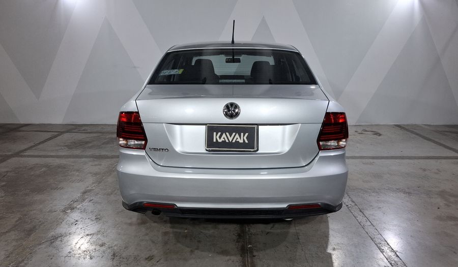 Volkswagen Vento 1.6 STARTLINE AUTO Sedan 2021