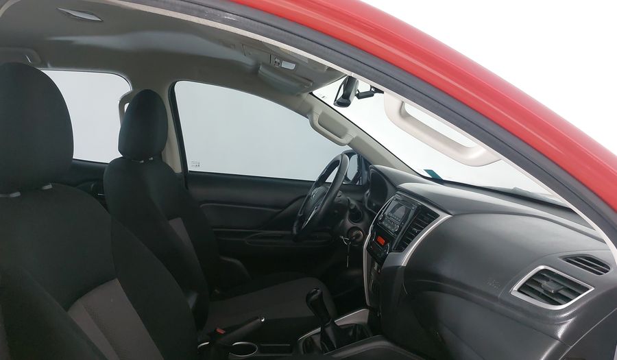 Mitsubishi L200 2.4 GLX GASOLINA Pickup 2021