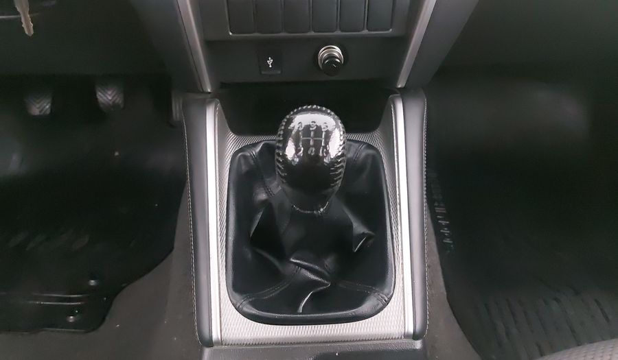 Mitsubishi L200 2.4 GLX GASOLINA Pickup 2021