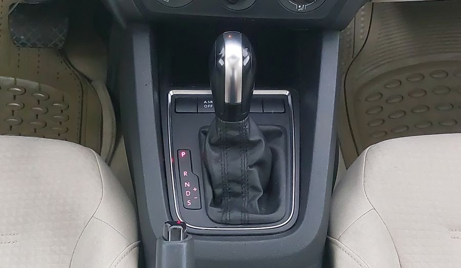 Volkswagen Jetta 2.0 TIP Sedan 2016