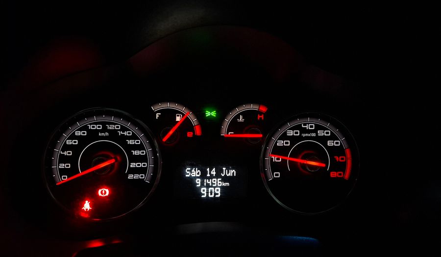 Fiat Palio 1.4 ATTRACTIVE Hatchback 2015
