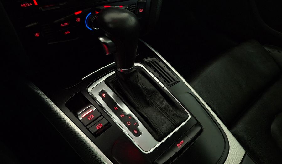Audi A5 2.0 TFSI S TRONIC SPORTBACK QUATTRO Hatchback 2011