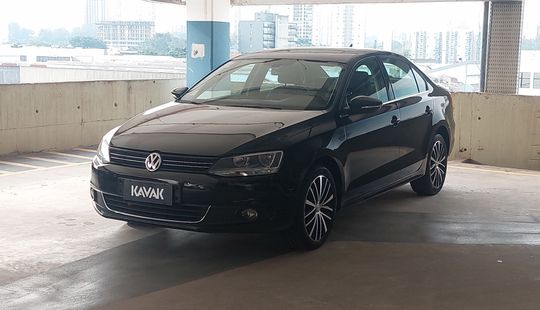 Volkswagen • Jetta