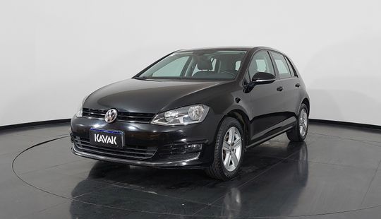 Volkswagen • Golf
