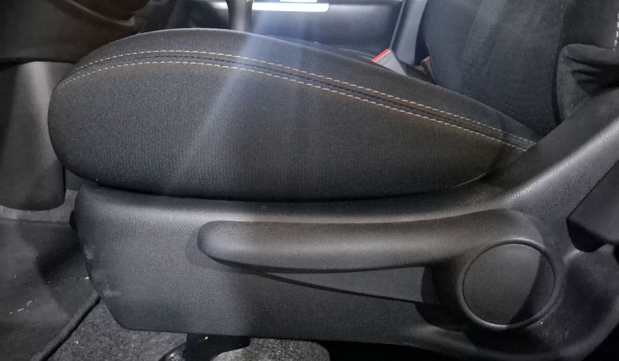 Nissan March 1.6 ADVANCE Hatchback 2020