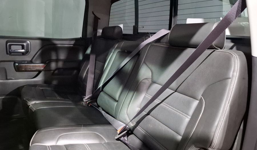 Gmc Sierra 6.2 DENALI E AT 4WD Pickup 2015