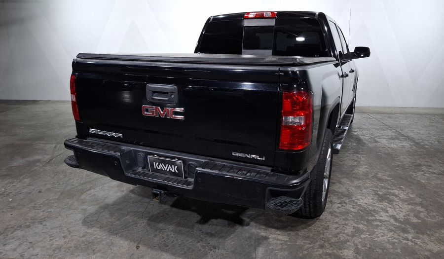 Gmc Sierra 6.2 DENALI E AT 4WD Pickup 2015