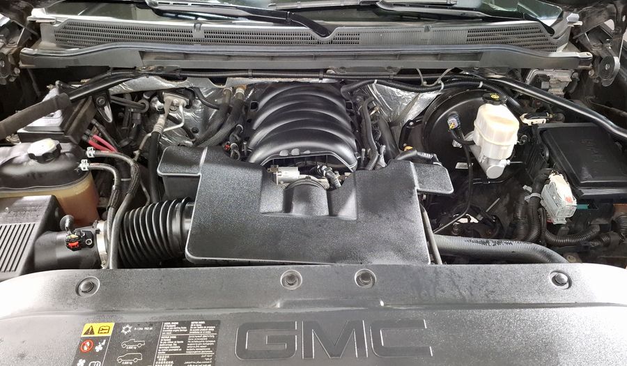 Gmc Sierra 6.2 DENALI E AT 4WD Pickup 2015