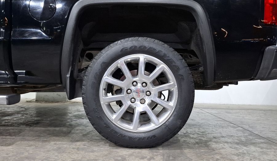 Gmc Sierra 6.2 DENALI E AT 4WD Pickup 2015