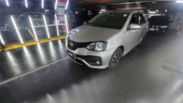 Toyota • Etios