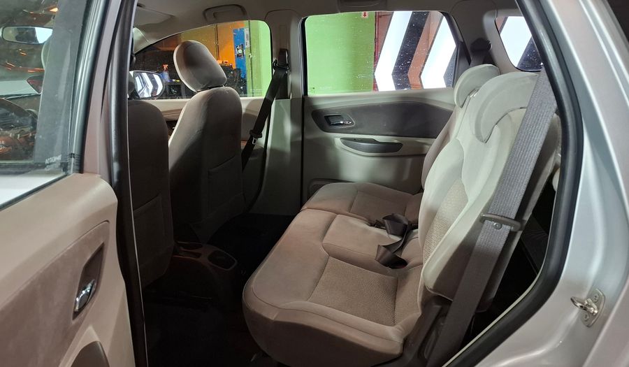 Chevrolet Spin 1.8 LTZ 5S Hatchback 2013