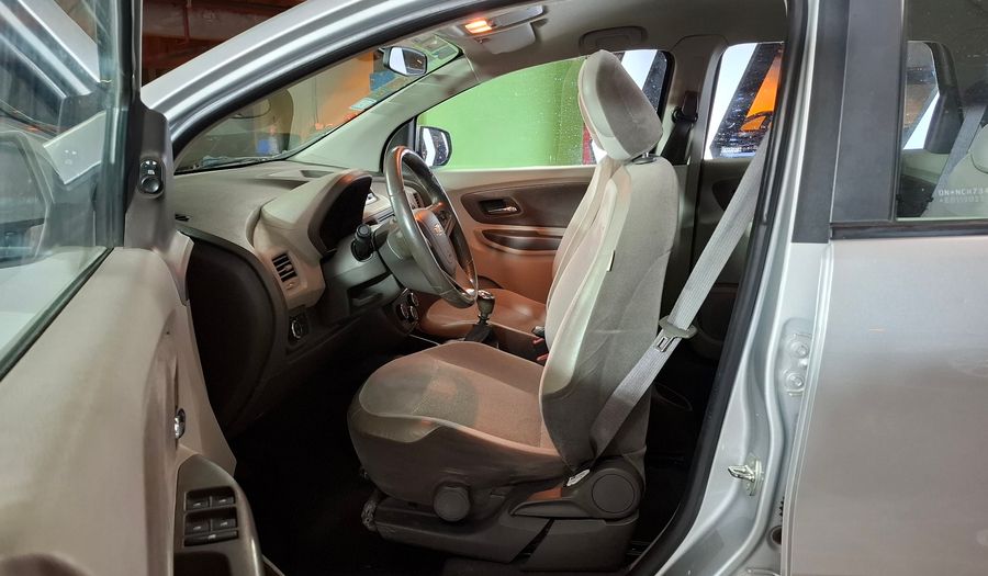 Chevrolet Spin 1.8 LTZ 5S Hatchback 2013