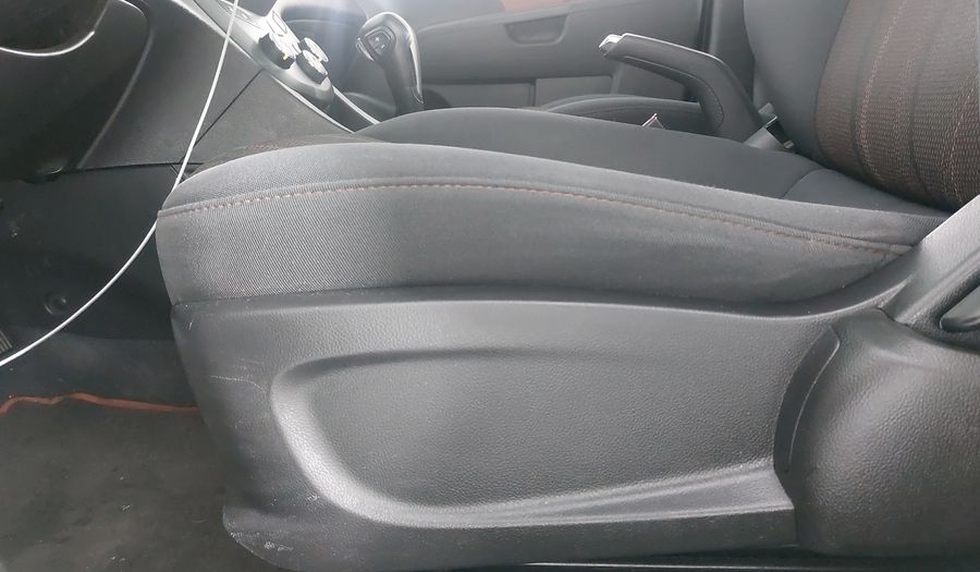 Chevrolet Sonic 1.6 AT K LT Hatchback 2016