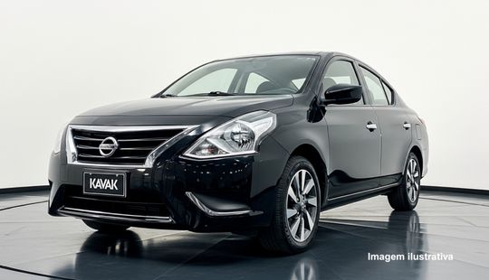 Nissan • Versa