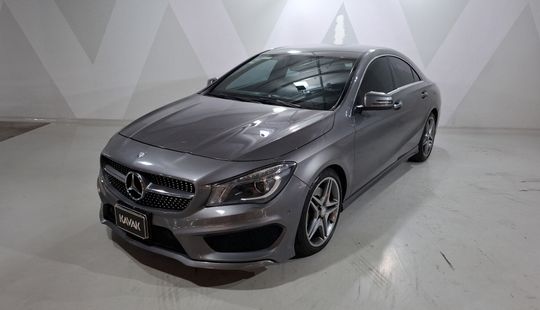 Mercedes Benz • Clase CLA