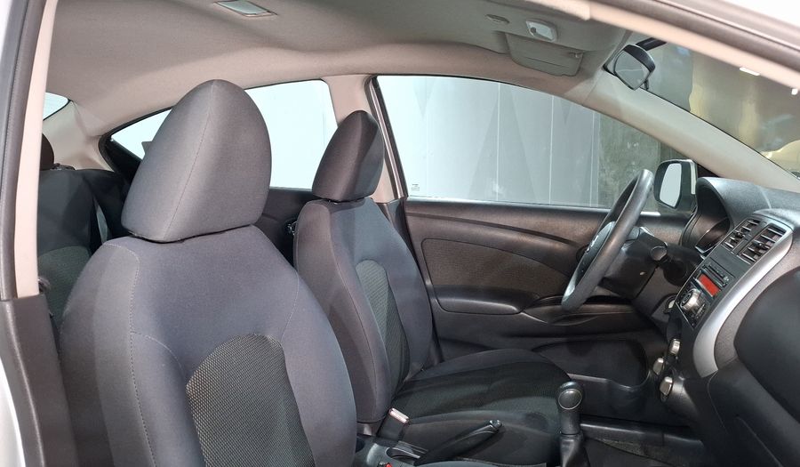 Nissan Versa 1.6 ADVANCE TM AC Sedan 2012