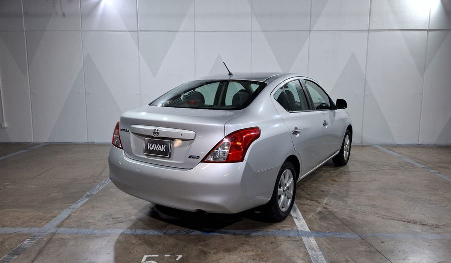Nissan Versa 1.6 ADVANCE TM AC Sedan 2012