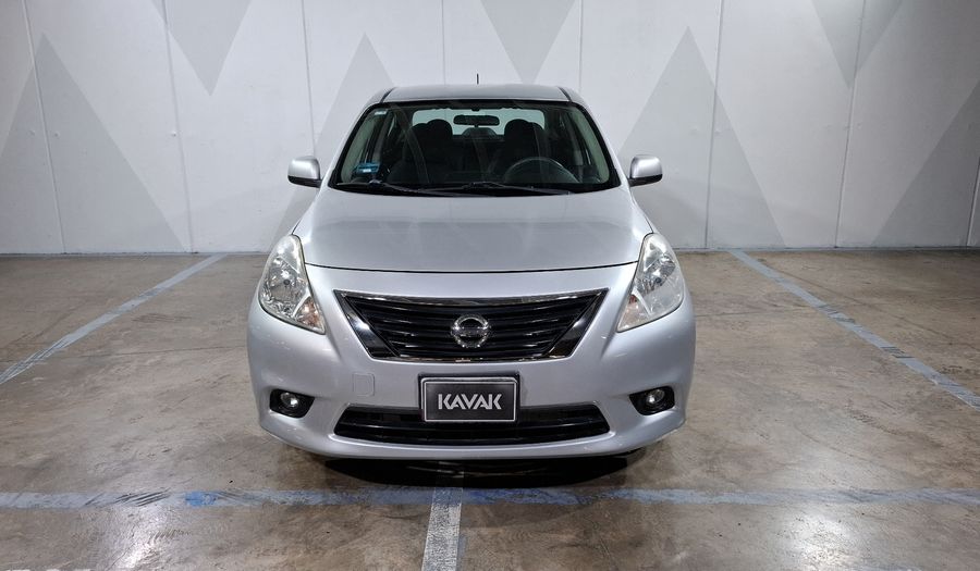 Nissan Versa 1.6 ADVANCE TM AC Sedan 2012