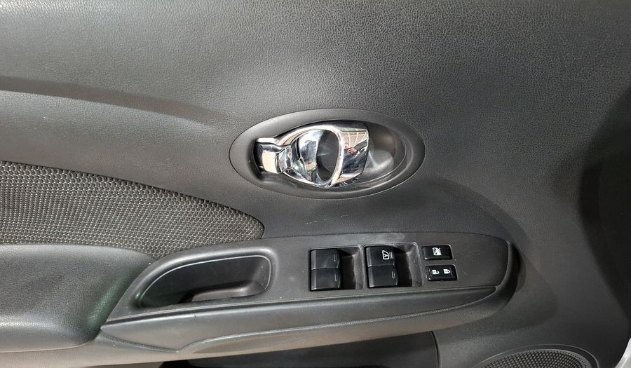 Nissan Versa 1.6 ADVANCE TM AC Sedan 2012
