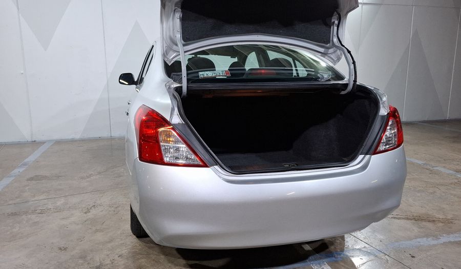 Nissan Versa 1.6 ADVANCE TM AC Sedan 2012