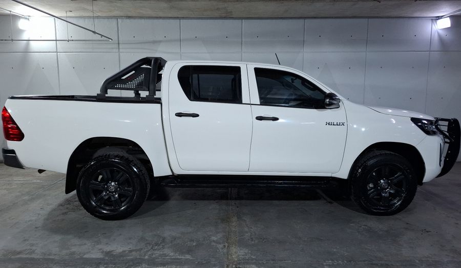 Toyota Hilux 2.7 SR DOBLE CABINA Pickup 2024