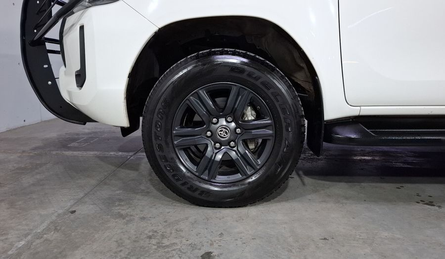 Toyota Hilux 2.7 SR DOBLE CABINA Pickup 2024