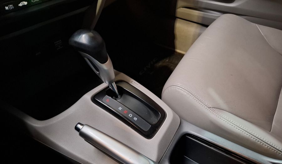 Honda Civic 1.8 I-VTEC EXS AUTO Sedan 2013