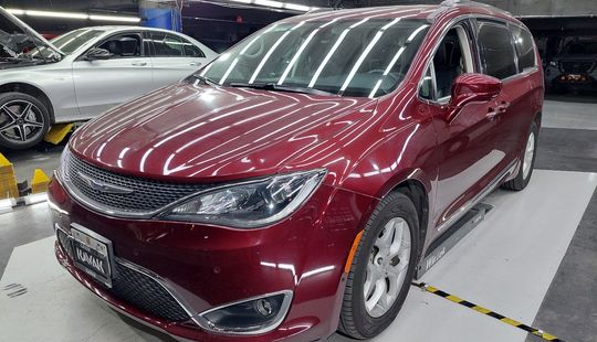 Chrysler • Pacifica