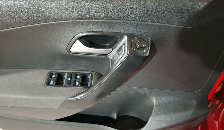 Volkswagen Polo 1.6 COMFORTLINE PLUS Hatchback 2020
